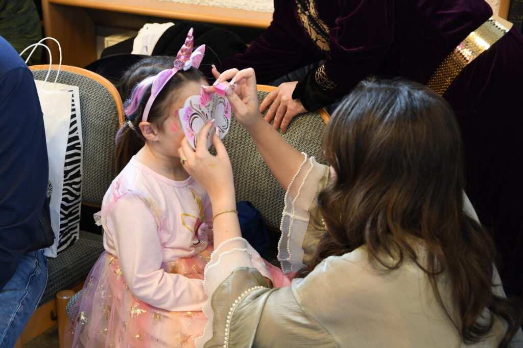 Purim-Kinder-Schminken